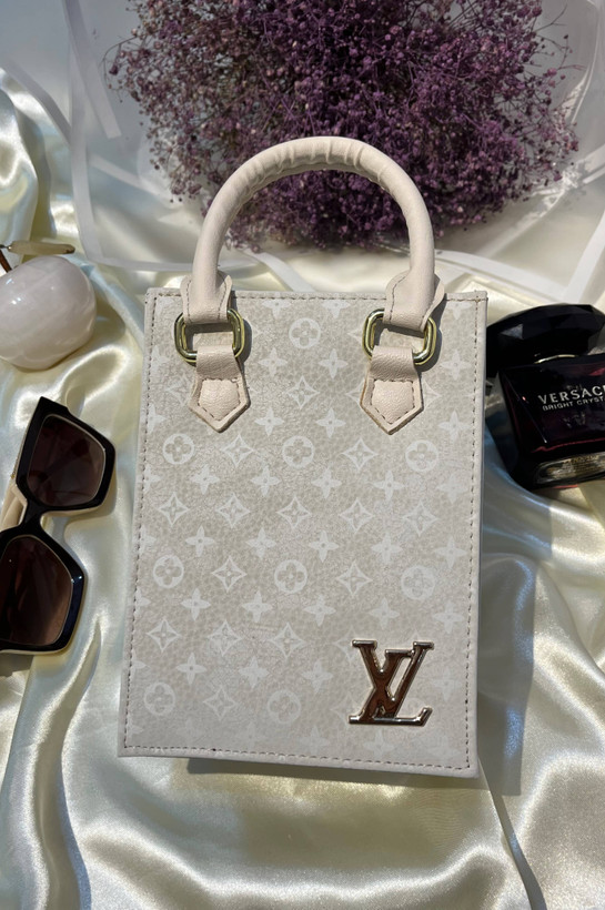 کیف دستی چاپی LV مدل ایستاده