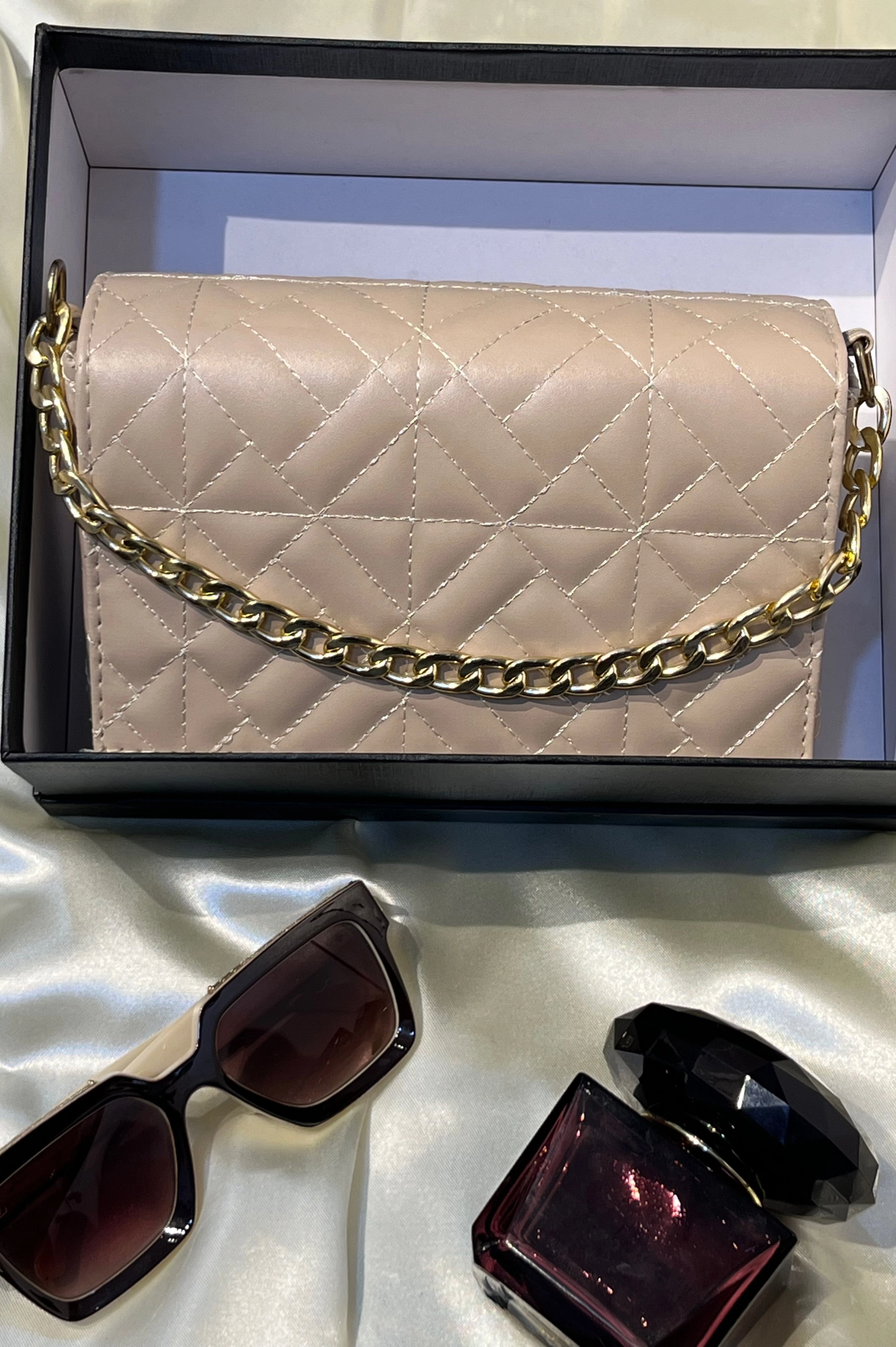 کیف دوشی چرمی ZARA مدل جلو زنجیر
