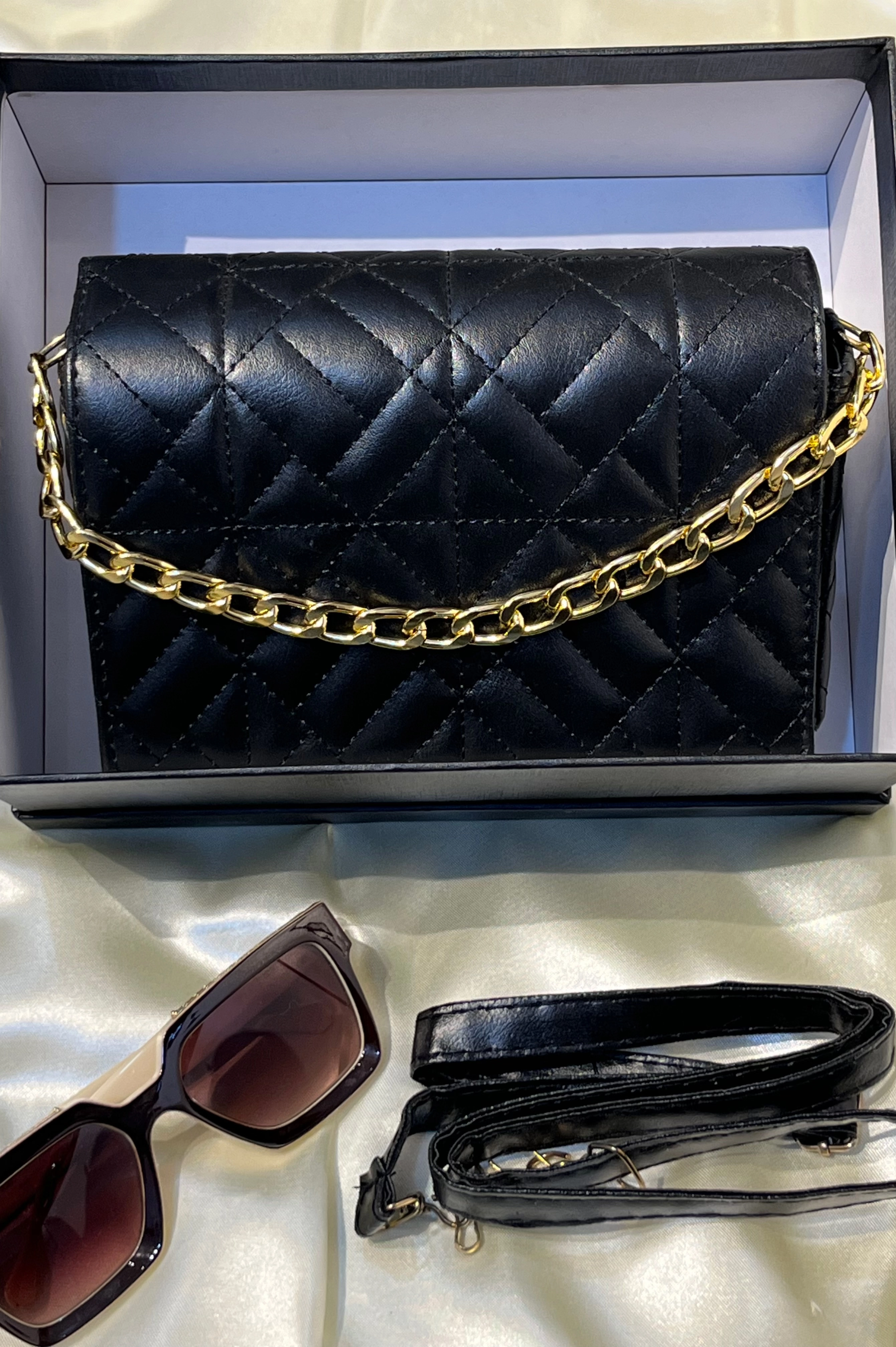 کیف دوشی چرمی ZARA مدل جلو زنجیر