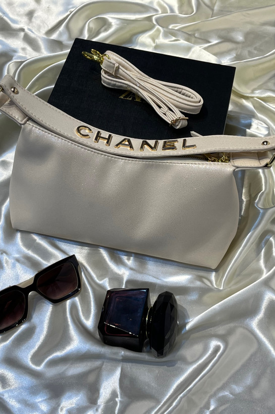 کیف دستی زنانه چنل CHANELمدل VINTAGEهمراه بند بلند