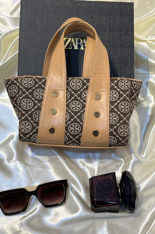 کیف دستی زنانه توری برچ TORY BURCHدل CLASSICهمراه بند بلند