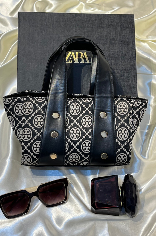 کیف دستی زنانه توری برچ TORY BURCHدل CLASSICهمراه بند بلند