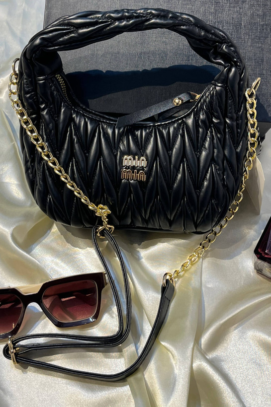 کیف دوشی زنانه برند MIU MIU مدل کلاسیک همراه بند ترکیبی