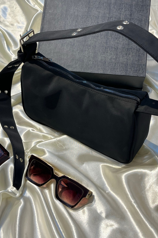 کیف دوشی زنانه مدل پانچی با بند قابل تنظیم