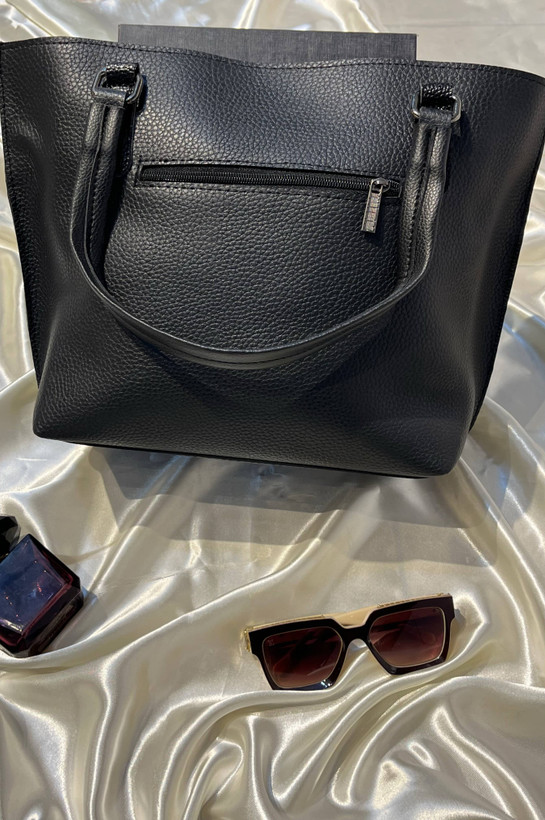 کیف دوشی چرمی زنانه برندLVمدل کلاسیک