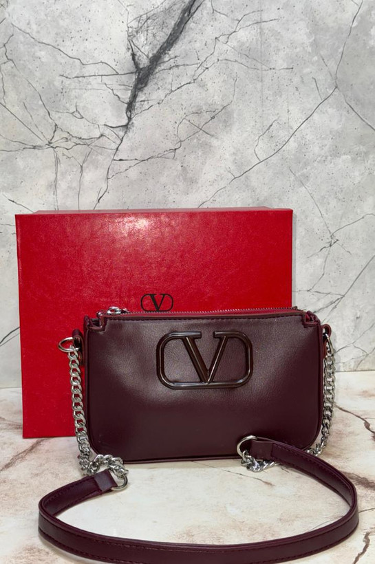 کیف دوشی زنانه برند valetino مدل v همراه بند بلند ترکیبی