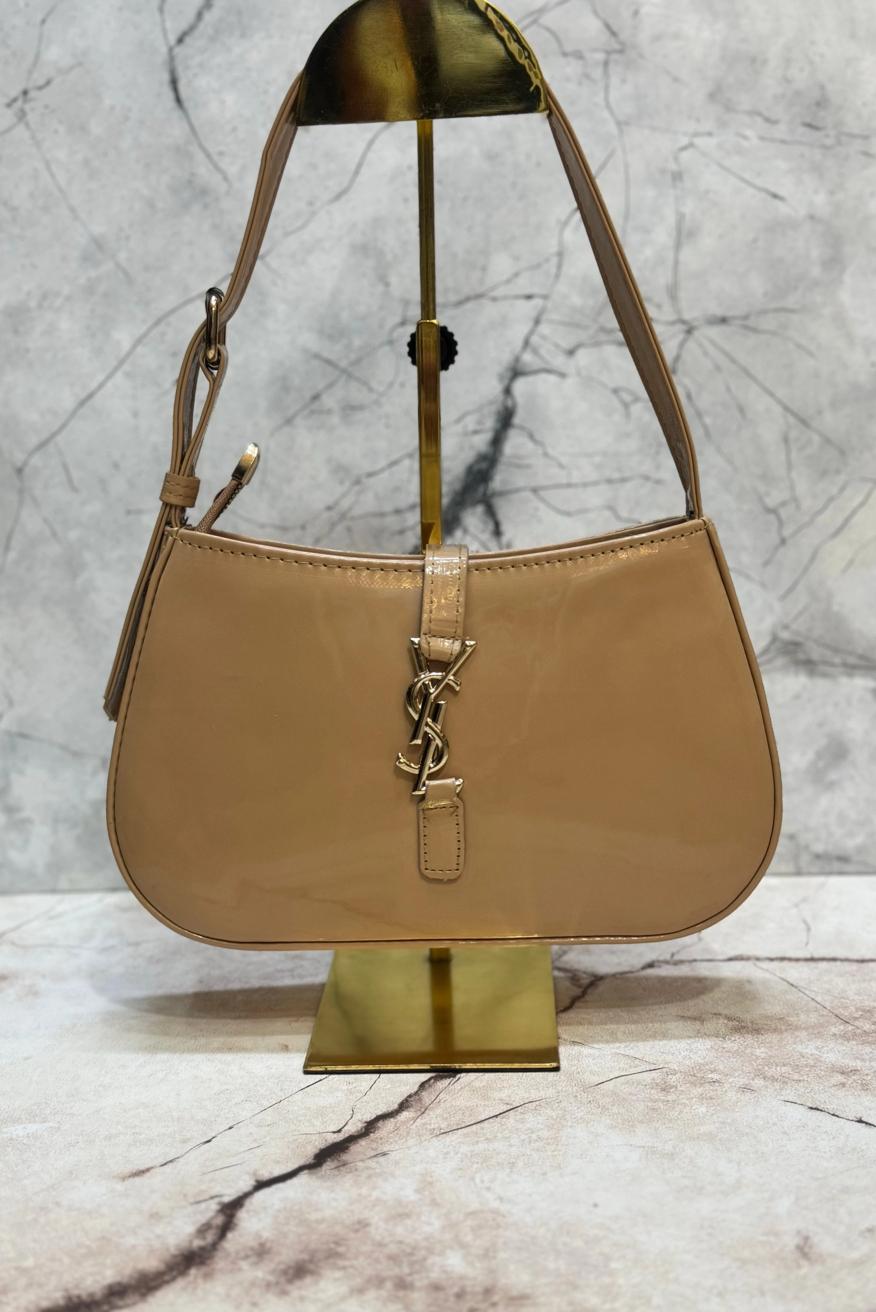 کیف دوشی چرمی  زنانه برند YSL مدل قایقی