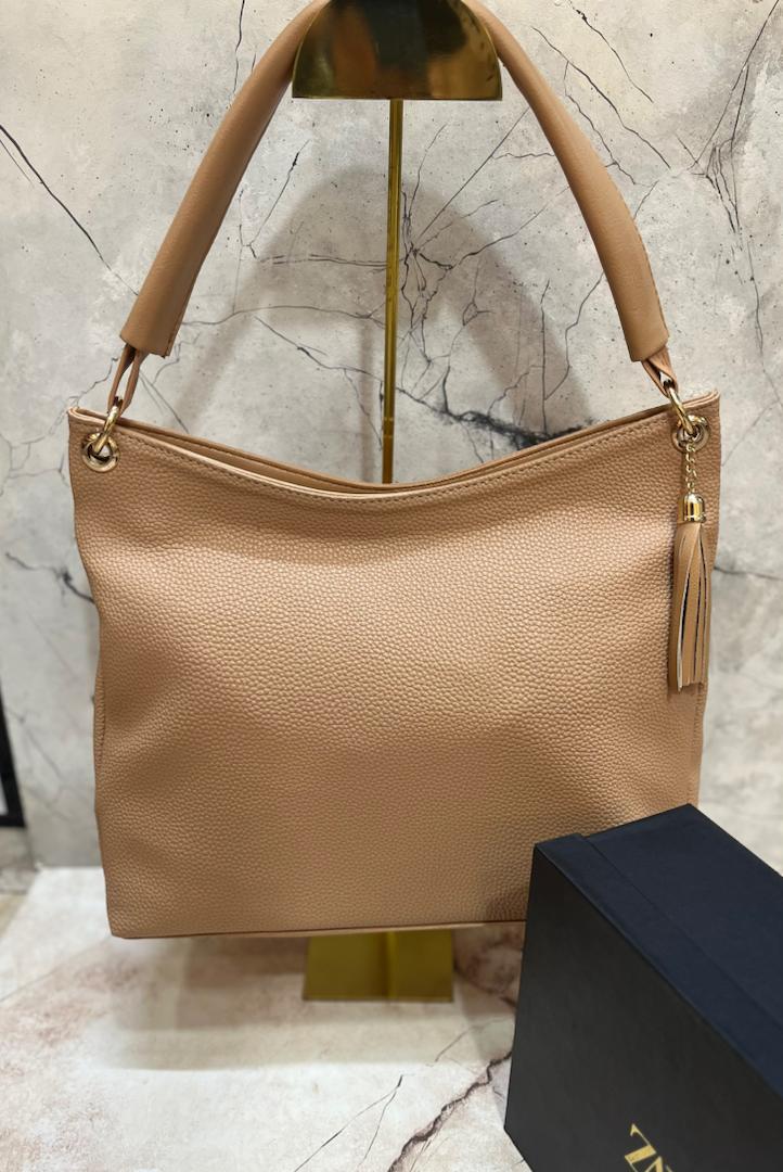 کیف دوشی زنانه برند زارا مدل تک بند آویز دار