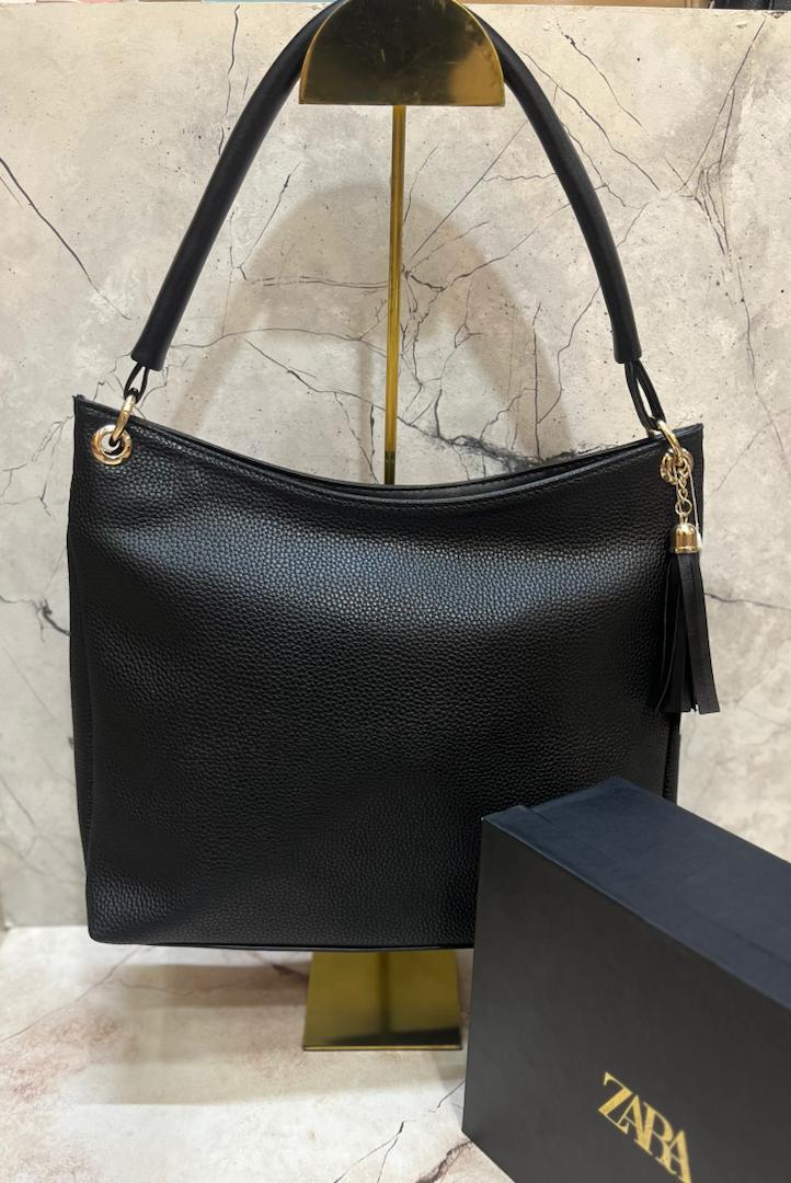 کیف دوشی زنانه برند زارا مدل تک بند آویز دار