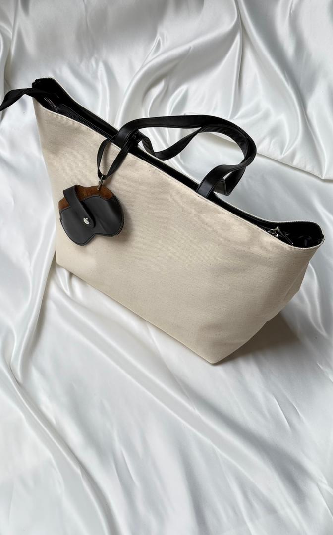 کیف کنفی زنانه فانتزی همراه چارم عینک مدل کوتر